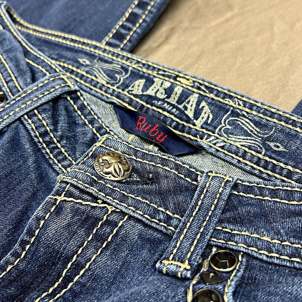 Ariat Women’s Bootcut Blue Medium Wash Studded Stretch 5-Pocket Jeans